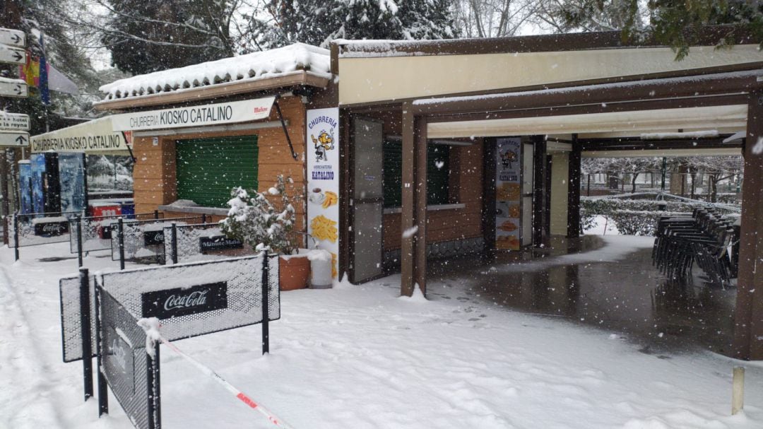 A la hostelería toledana se le hace difícil seguir con su trabajo con un servicio solo en terrazas y con el frío que está haciendo