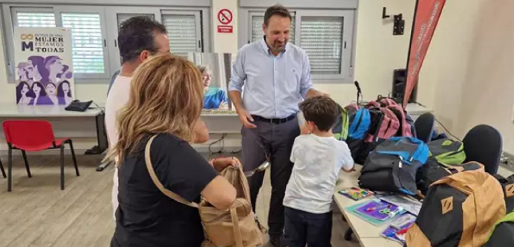 Imagen de archivo de uno de los talleres socioculturales del Ayuntamiento de Sevilla.