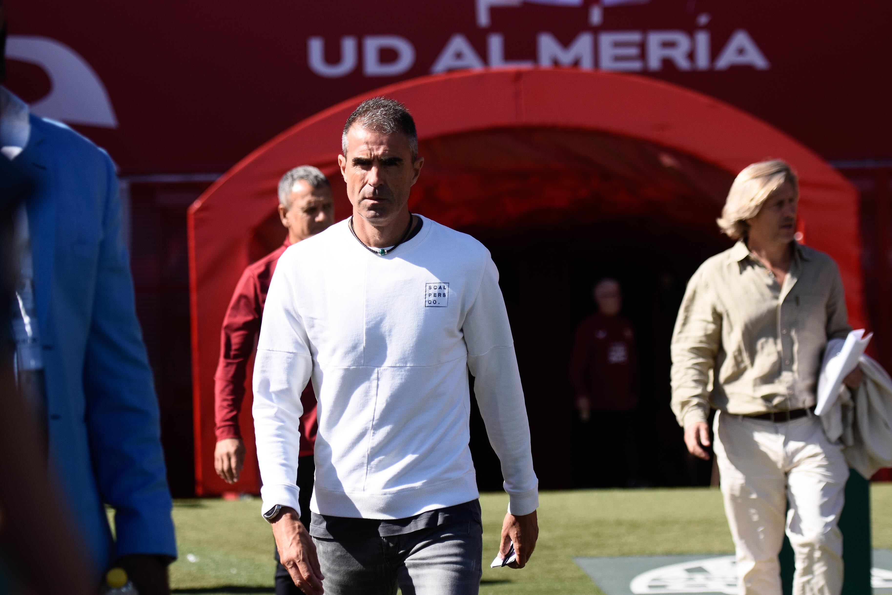 Cinco partidos y ni un punto con Garitano al frente del Almería.