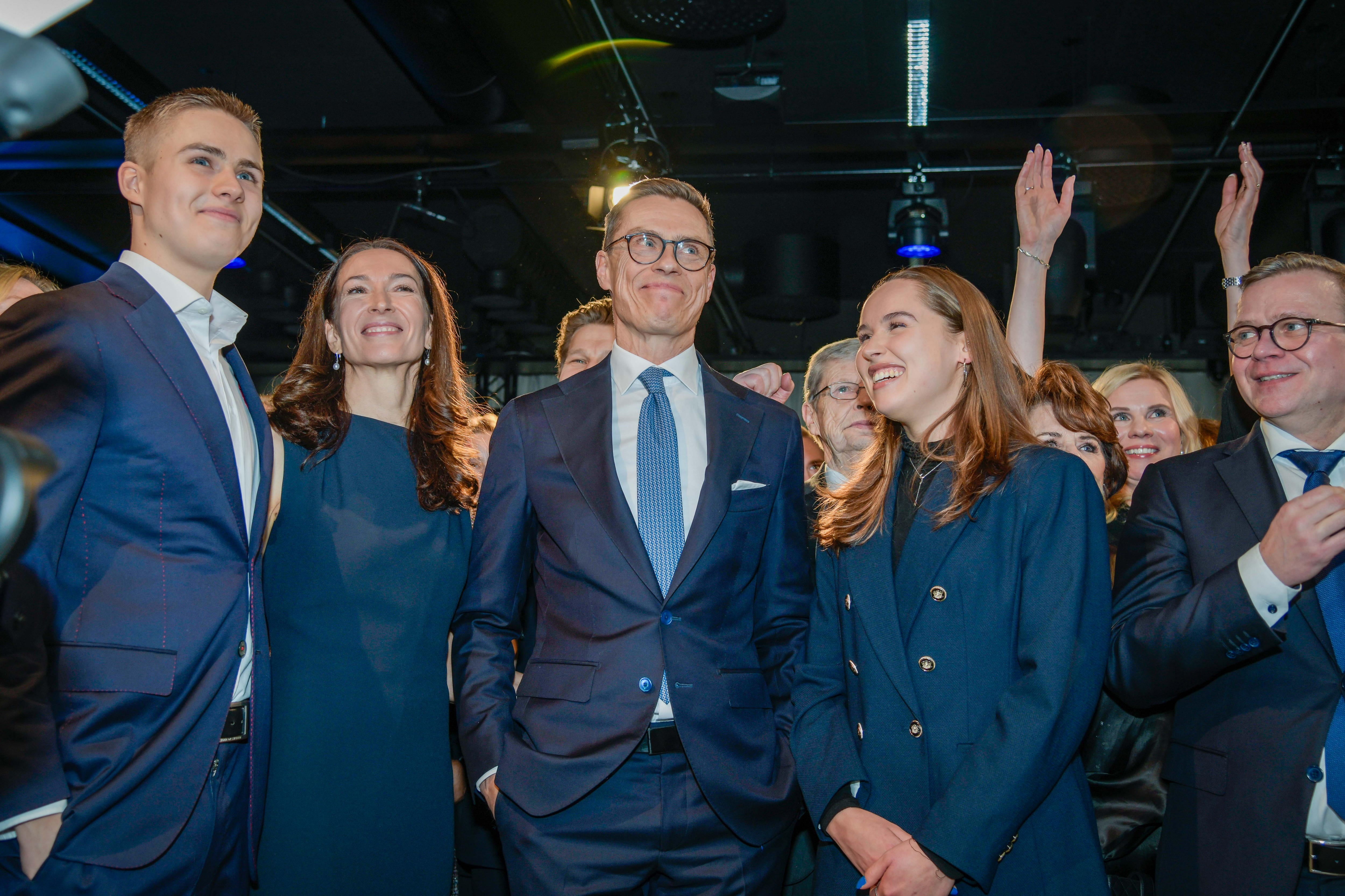 Alexander Stubb gana las elecciones presidenciales de Finlandia.