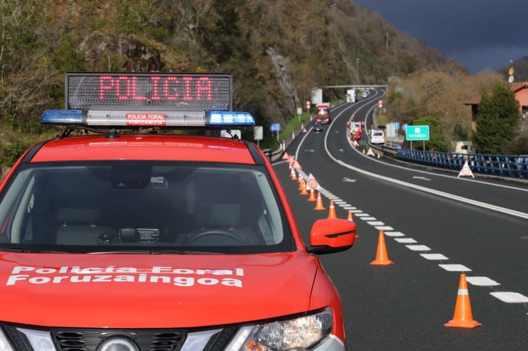 Archivo - Control de la Policía Foral