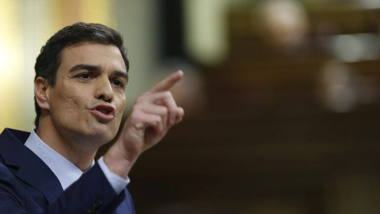 GRA351. MADRID, 24/02/2015.- El líder del PSOE, Pedro Sánchez, durante su intervención en la sesión de tarde de la primera jornada del vigésimo quinto debate del estado de la nación, la cita parlamentaria anual más importante del año, que se celebra hoy e