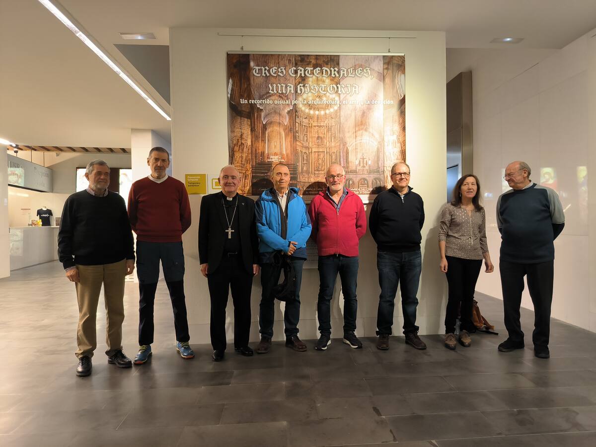 La exposición itinerante “Tres catedrales, una historia” comienza su recorrido en Barbastro