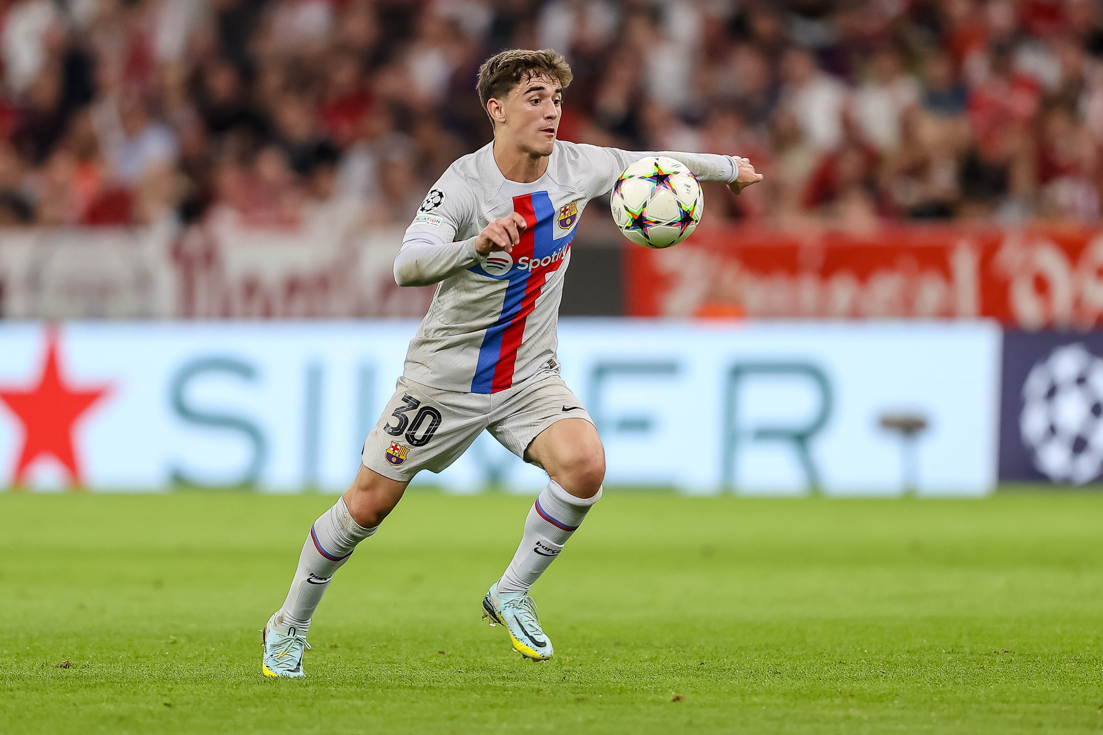 Gavi, durante el partido ante el Bayern del pasado miércoles.