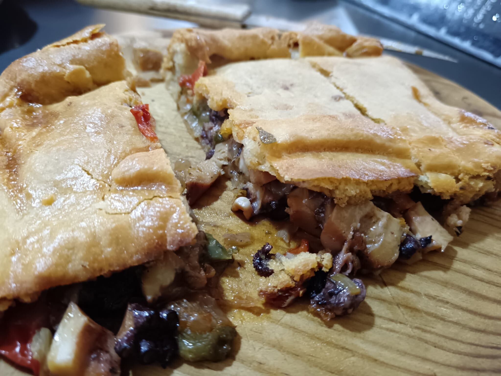 Empanada casera de pulpo