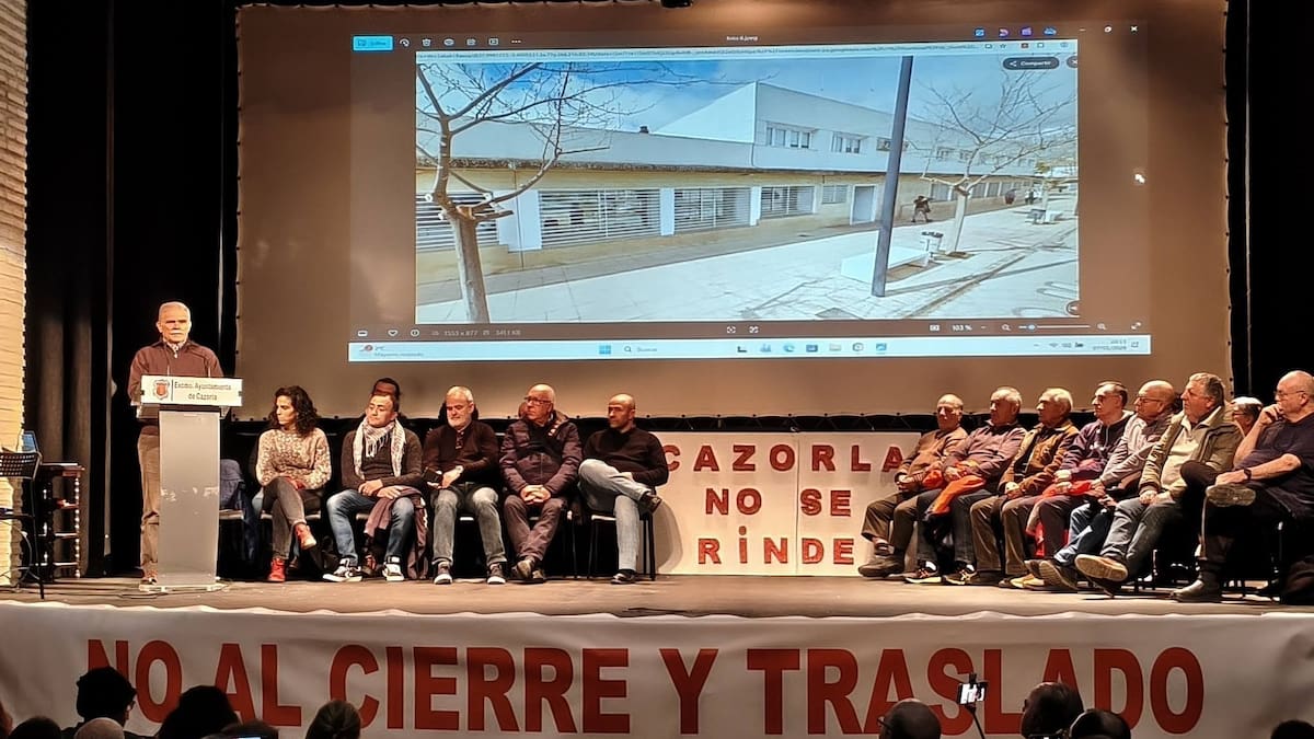 Cazorla se opone a la propuesta de la Junta para devolver la atención primaria al casco urbano
