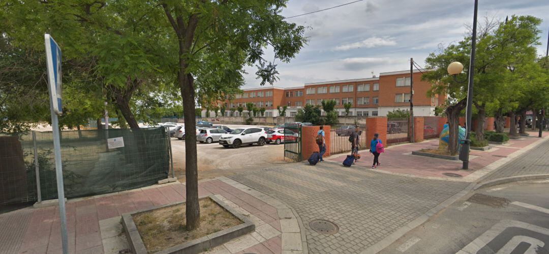 Uno de los aparcamientos del barrio de La Alhóndiga