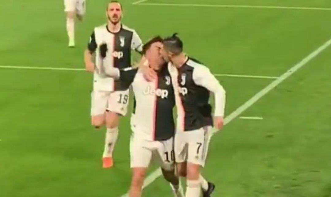 Paulo Dybala y Cristiano Ronaldo