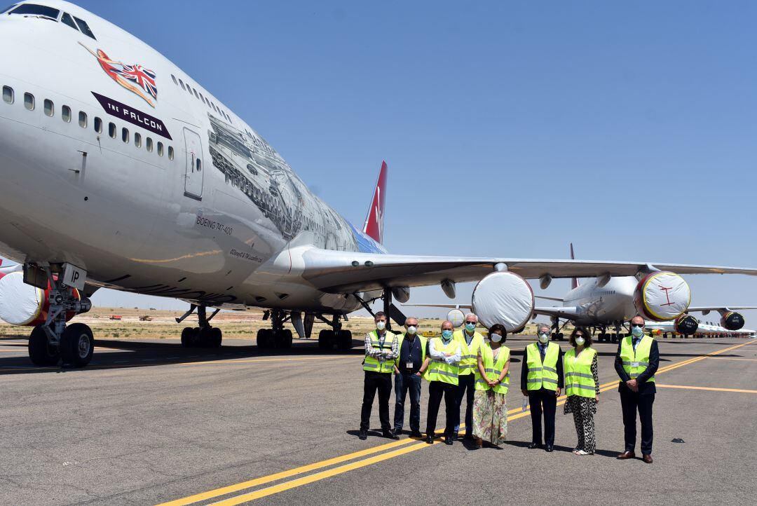 Pilar Zamora, de visita en el aeropuerto de Ciudad Real este jueves