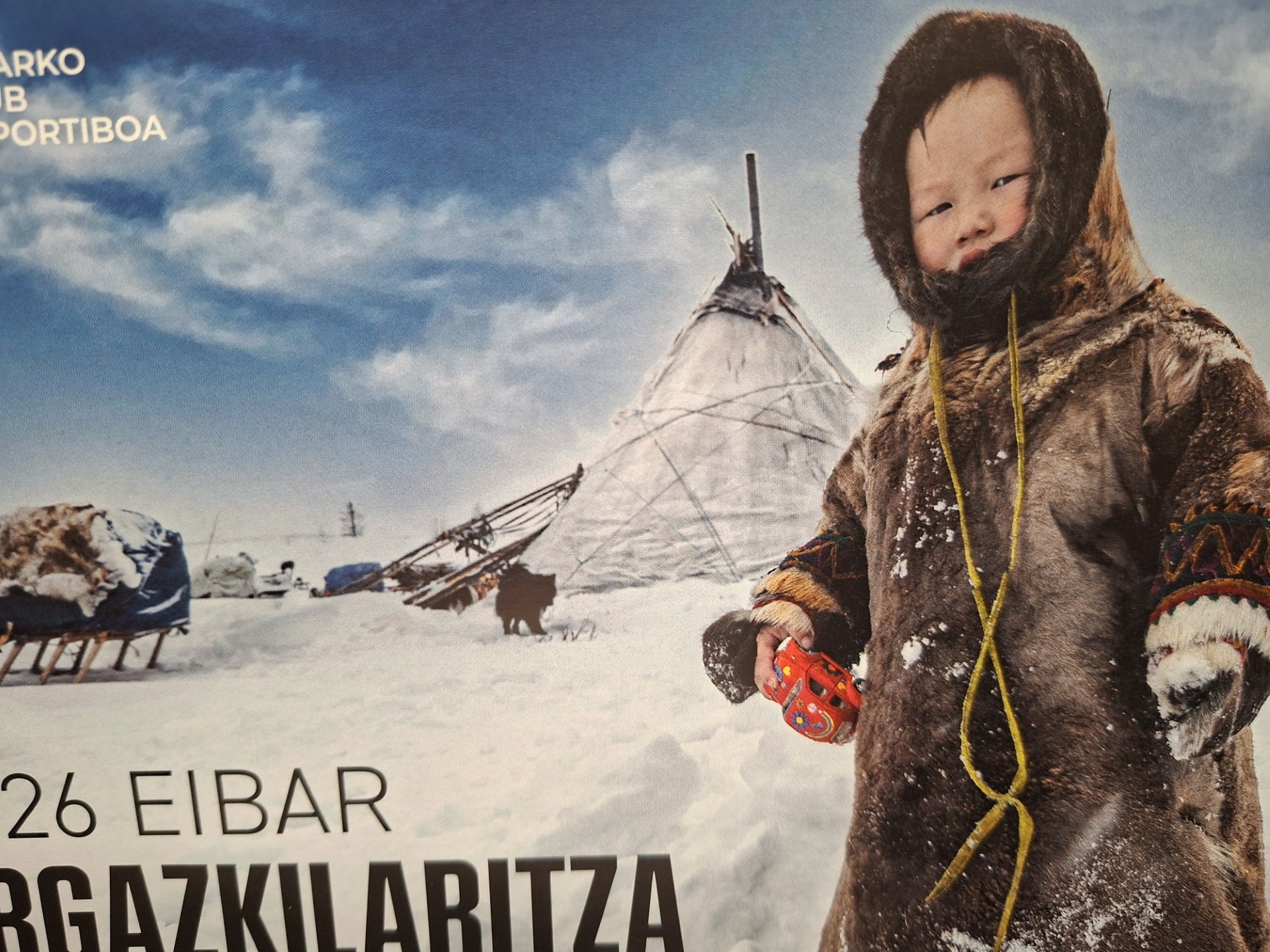 Una imagen de Eugenio Fieni ilustra la portada del catálogo que anuncia del "Mayo fotográfico" de este año