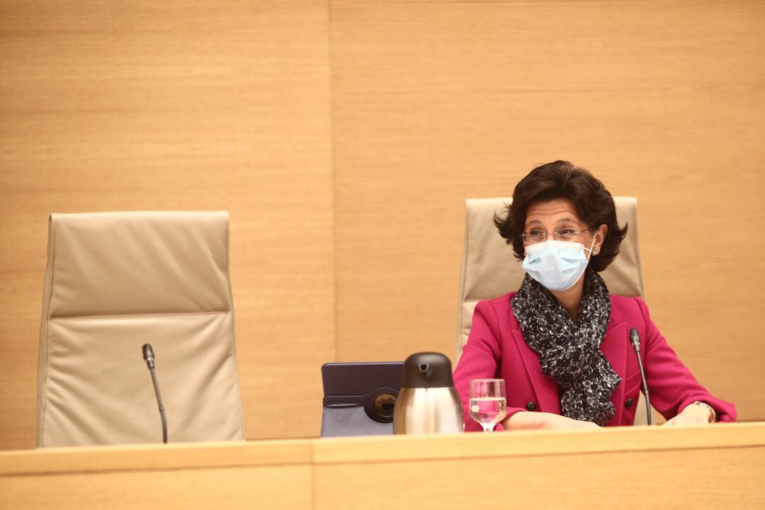 La presidenta del Tribunal de Cuentas, María José de la Fuente, durante una sesión de la Comisión Mixta para las Relaciones con el Tribunal de Cuentas en el Congreso