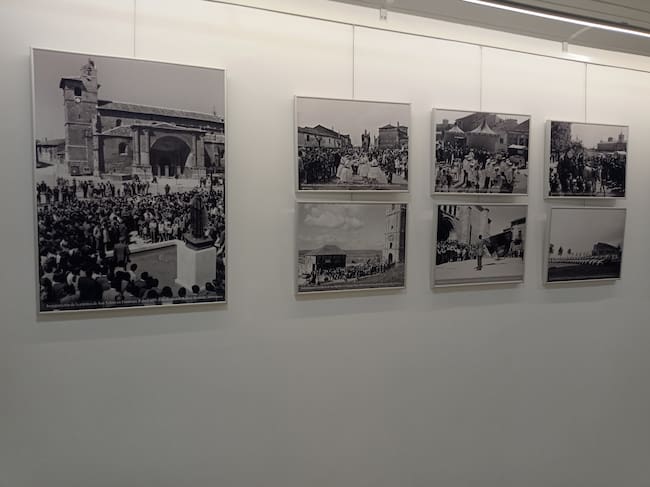 Fotografías de la exposición dedicada a 'Fernando Bellver Acevedo:fotoperiodista" en el Archivo Provincial de Palencia