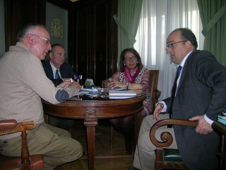 Los responsables de FEDISPA se renúen con el Subdelegado del Gobierno