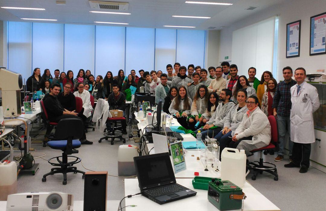 Jóvenes investigadores de la UJA.