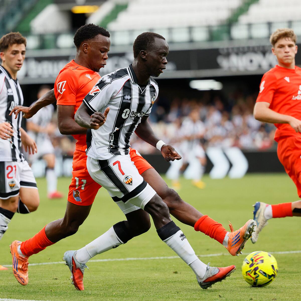 Awer Mabil: “Quiero el ascenso directo y después disfrutar del Mundial”