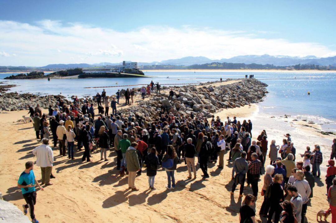 Una de las múltiples manifestaciones contra los espigones
