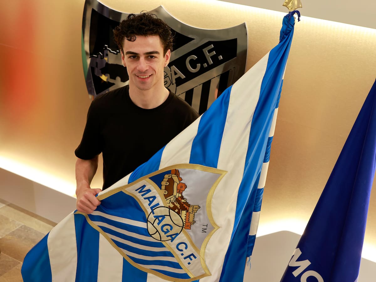 El Málaga hace oficial el fichaje de Dorrio por una temporada