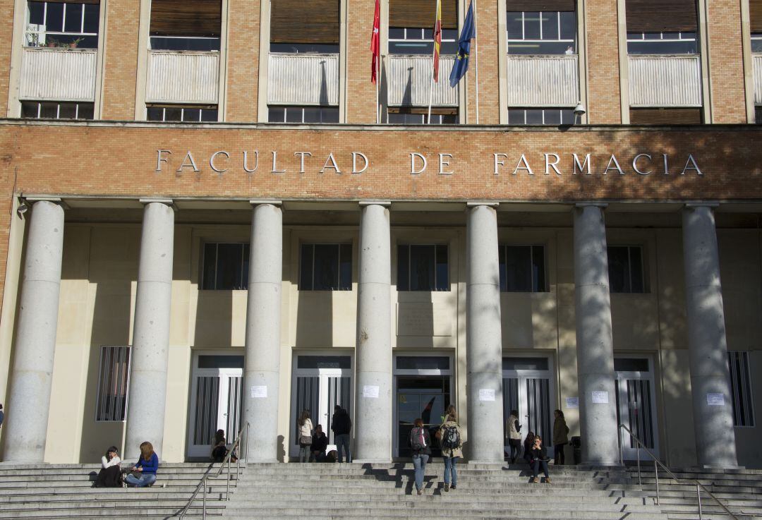 Edificio de la Facultad de Farmacia, en Madrid. 