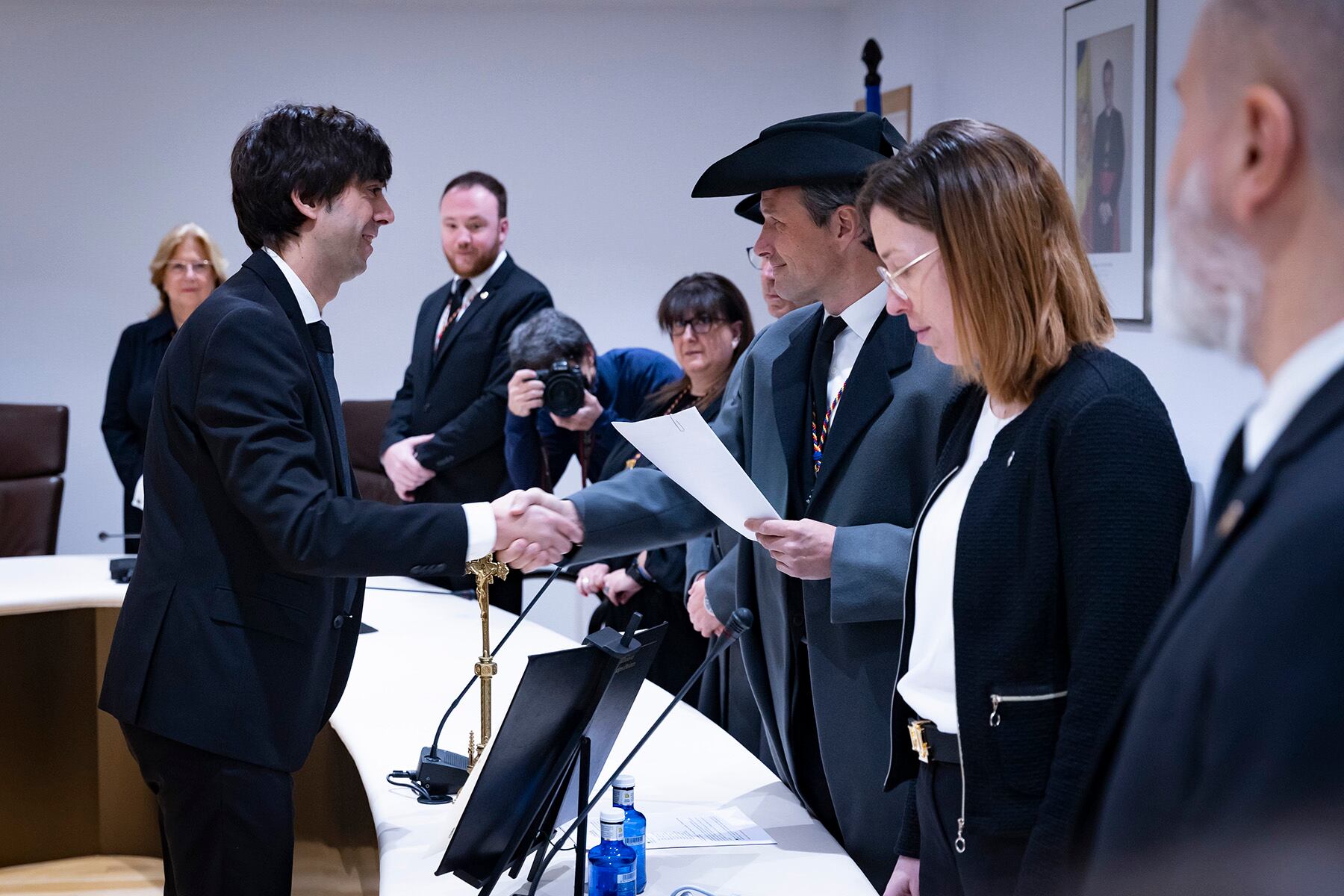 El cònsol major, Sergi Gonzàlez, jura el càrrec davant de David Astrié, que passarà a l'oposició