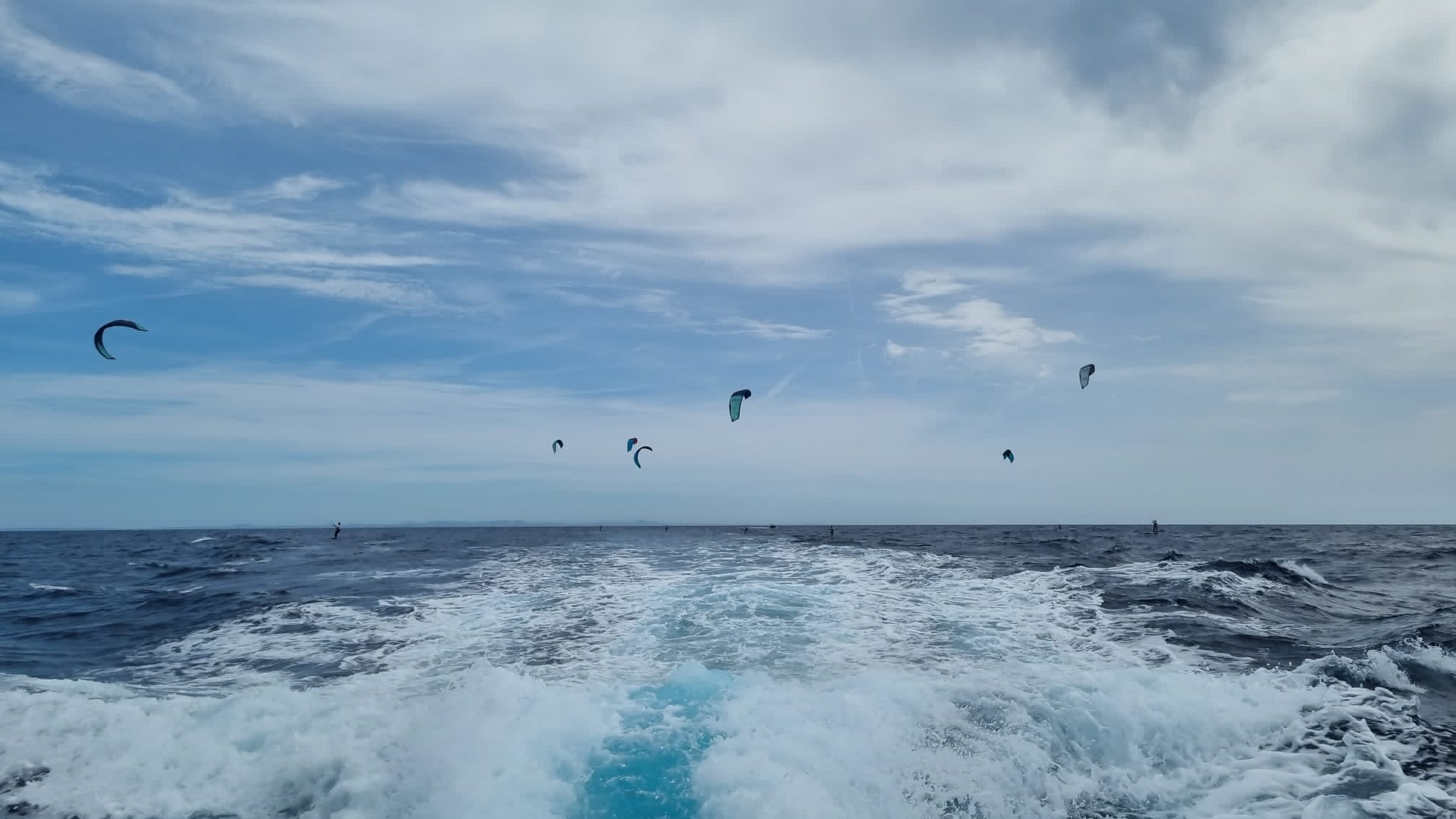 Els participants van sortir amb bon vent de Menorca però es van quedar sense impuls a cinc milles de Mallorca quan aquest va amaïnar.
