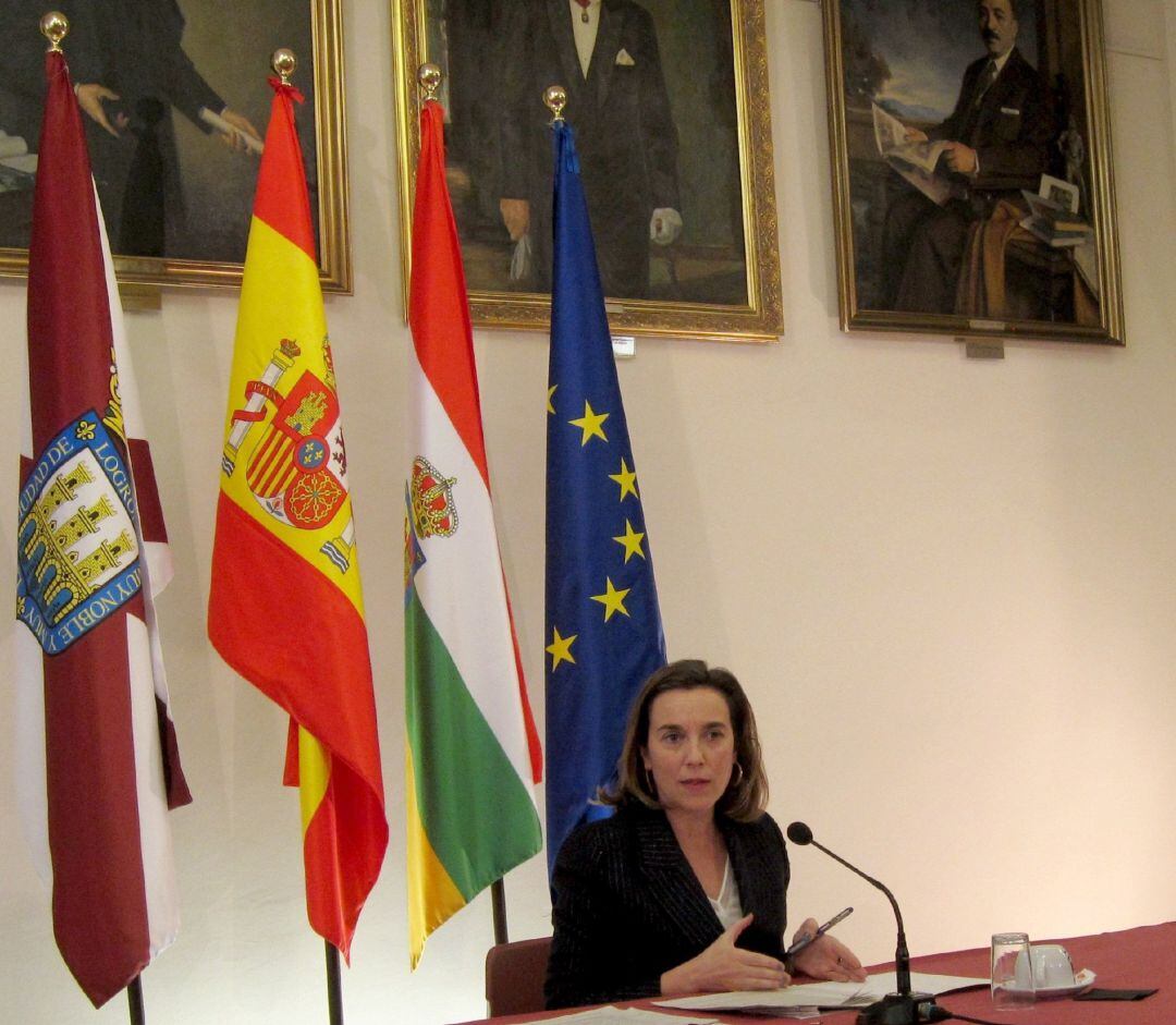 Cuca Gamarra, durante el balance
Gamarra augura un 2019 para continuar con el crecimiento económico y social de Logroño tras un 2018 muy positivo