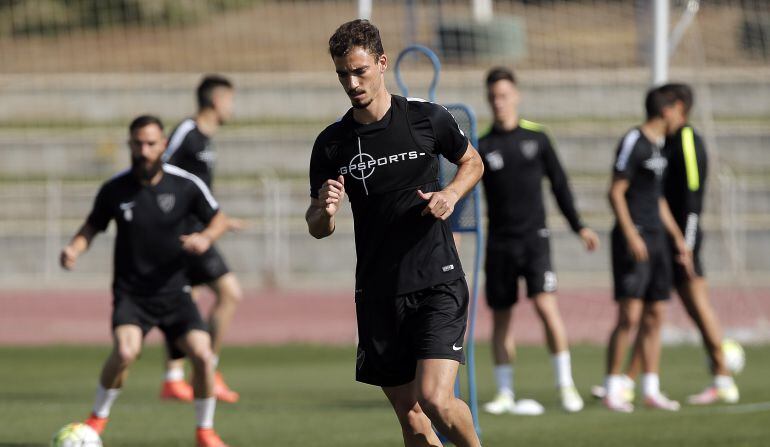 Mikel Villanueva volvió a entrenarse con el primer equipo del Málaga