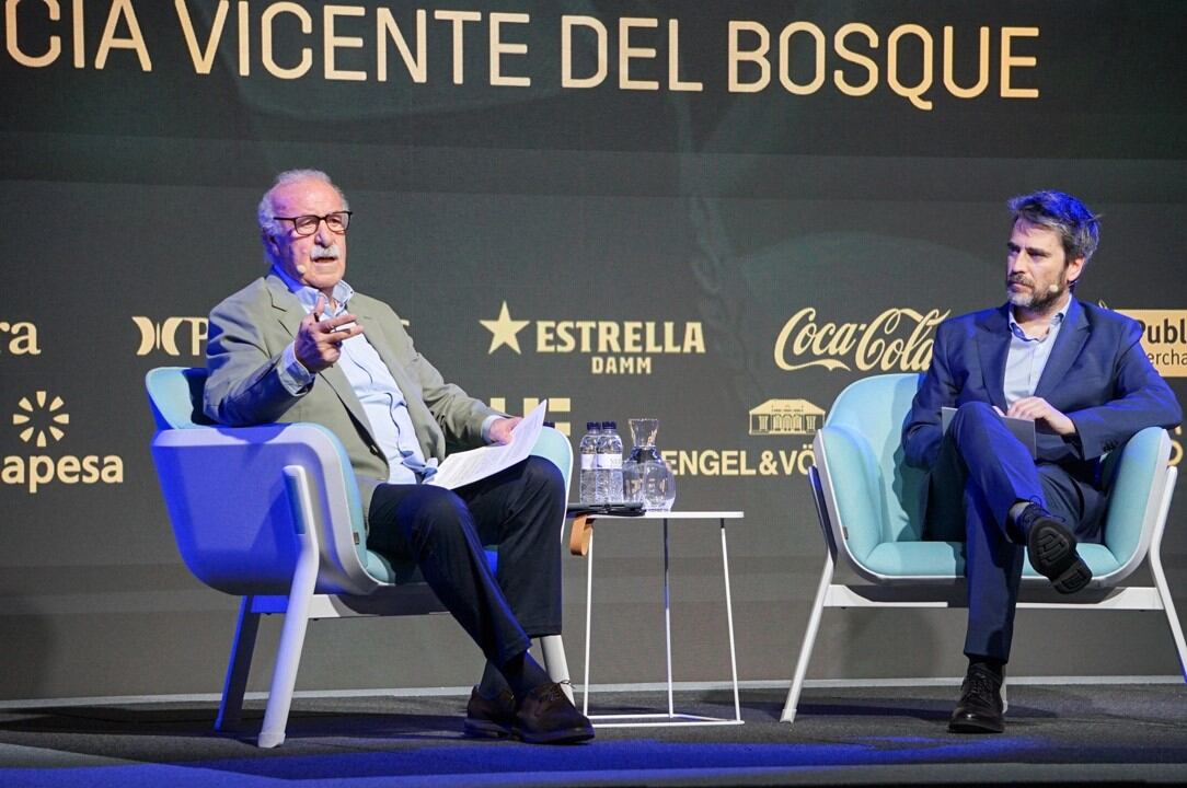 Vicente del Bosque durant la conferència d'aquest dijous del club de negocis de l'FC Andorra.