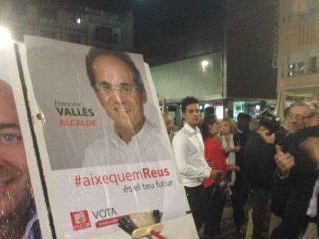 Francesc Vallès (PSC), s'ha fet esperar a la Plaça del Mercadal.