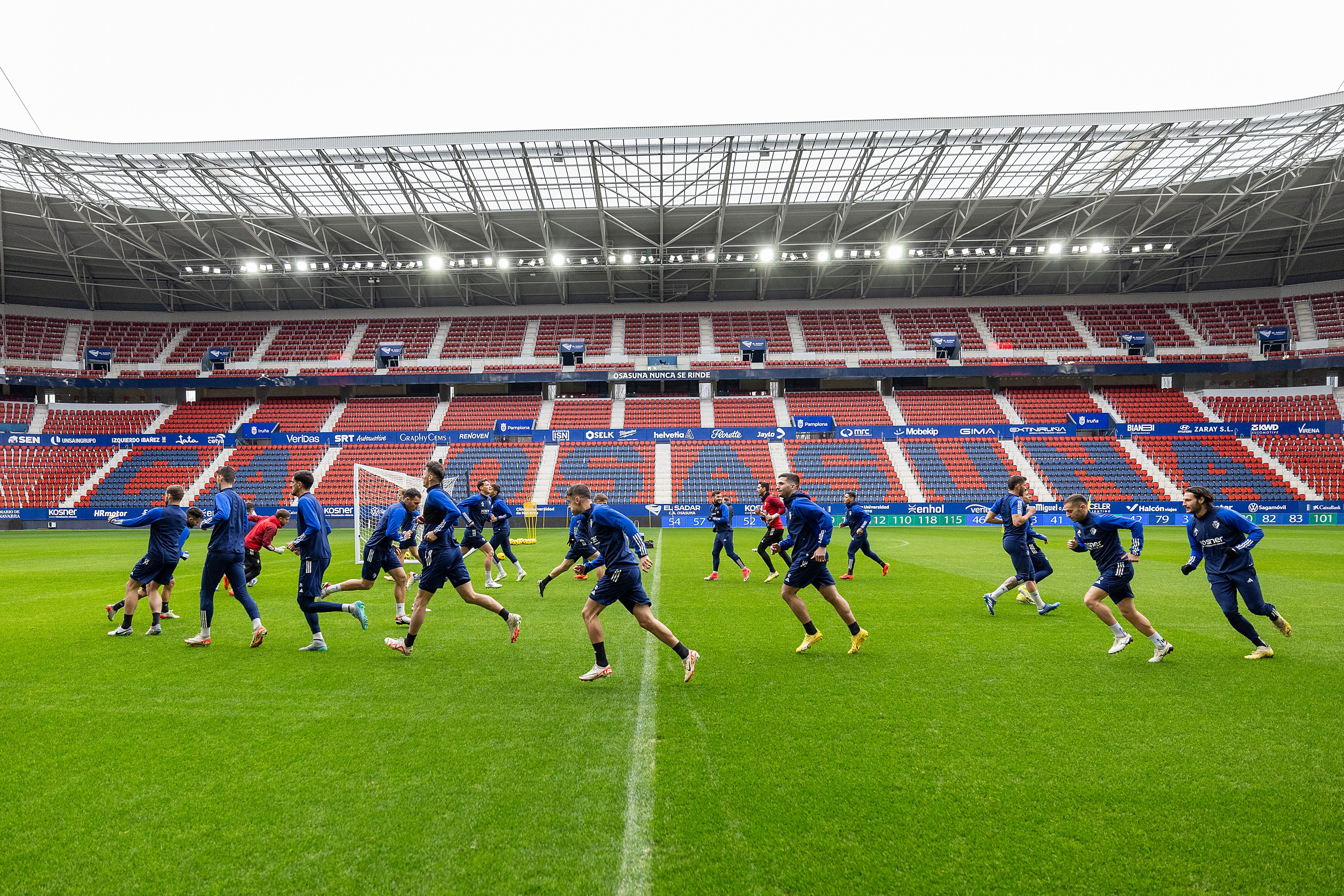 Osasuna en su primer entrenamiento de 2024 en el Sadar en la previa de recibir al Almería