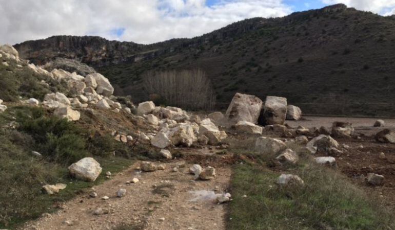 Así quedó el camino tras el desprendimiento de este martes