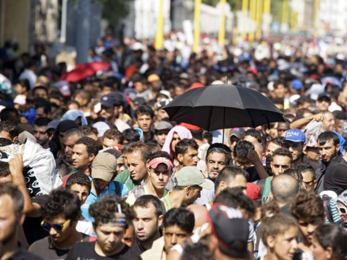 Austria transporta a más de 13.000 refugiados a Alemania