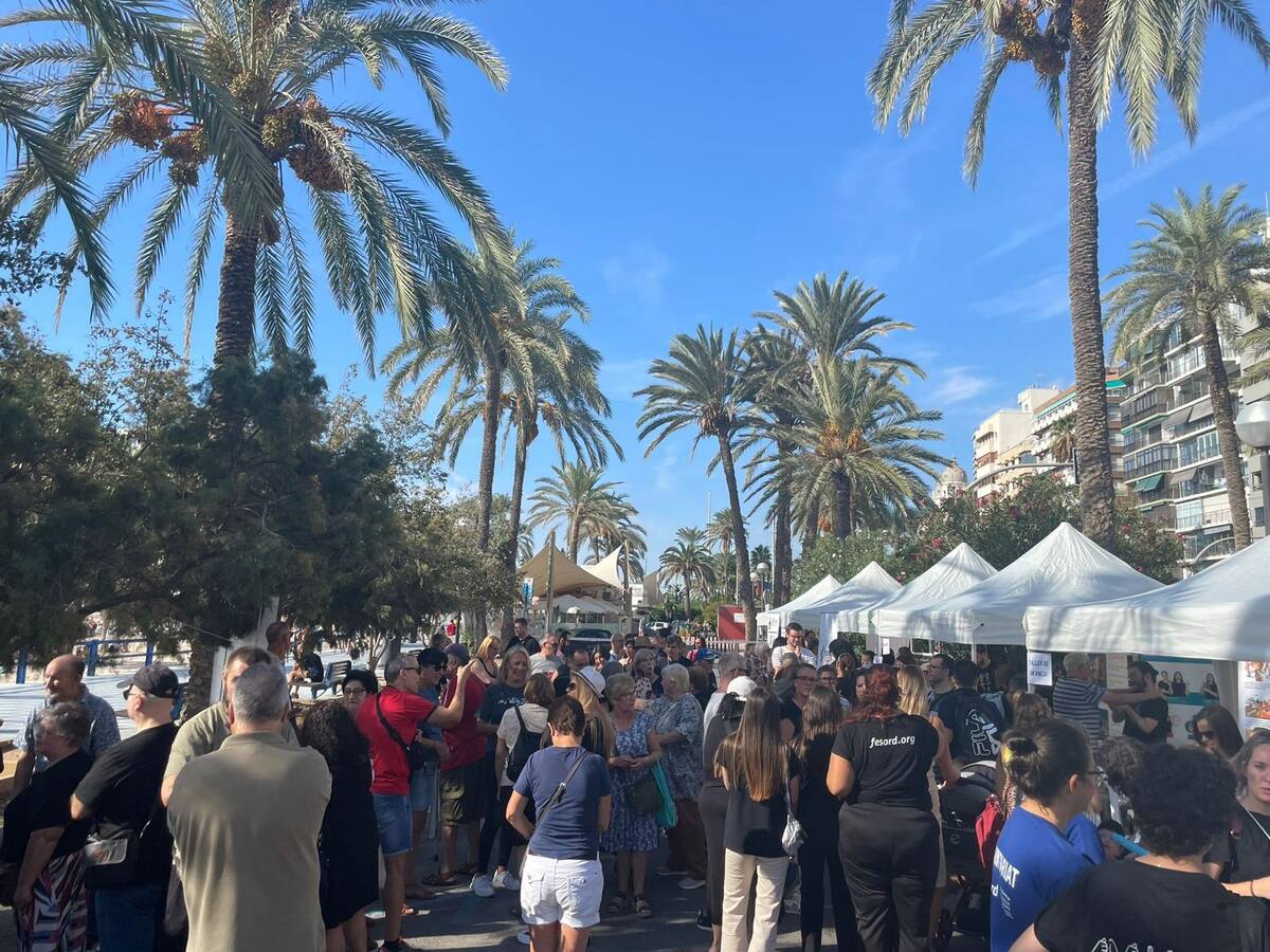 Una jornada en Elche para visibilizar el día a día de las personas sordas