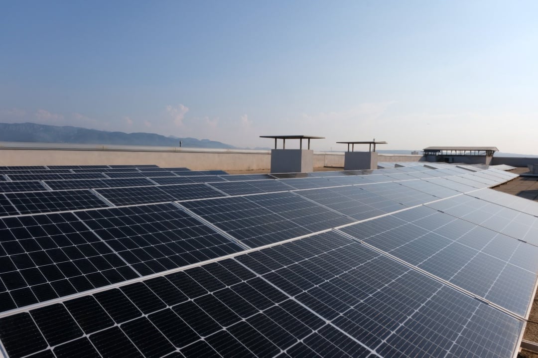 Izquierda Unida protesta ante la proliferación de instalaciones fotovoltaicas que suponen un perjuicio para el medio rural de la provincia