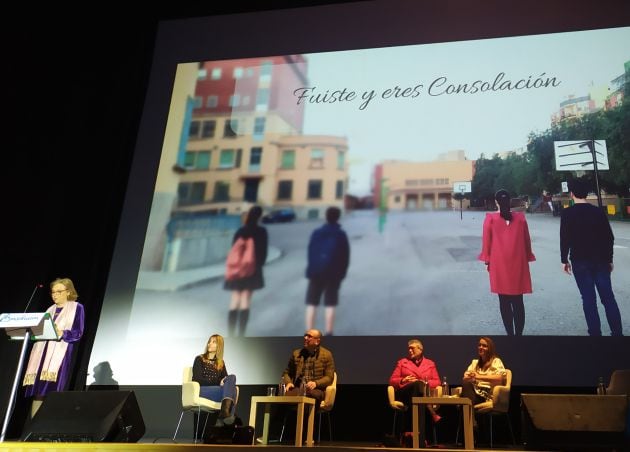 Acto con exalumnos del centro educativo