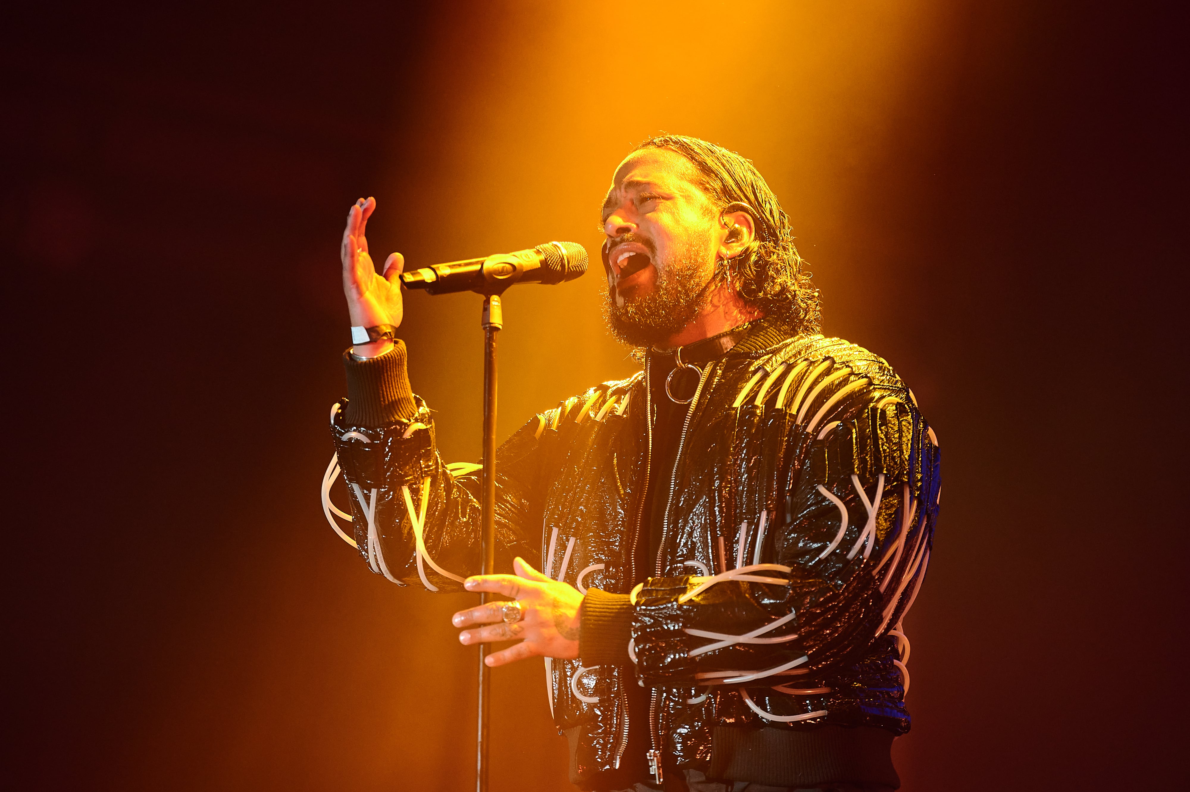 El cantante francés Slimane actuando en la Eurovision Party de Barcelona. Archivo.