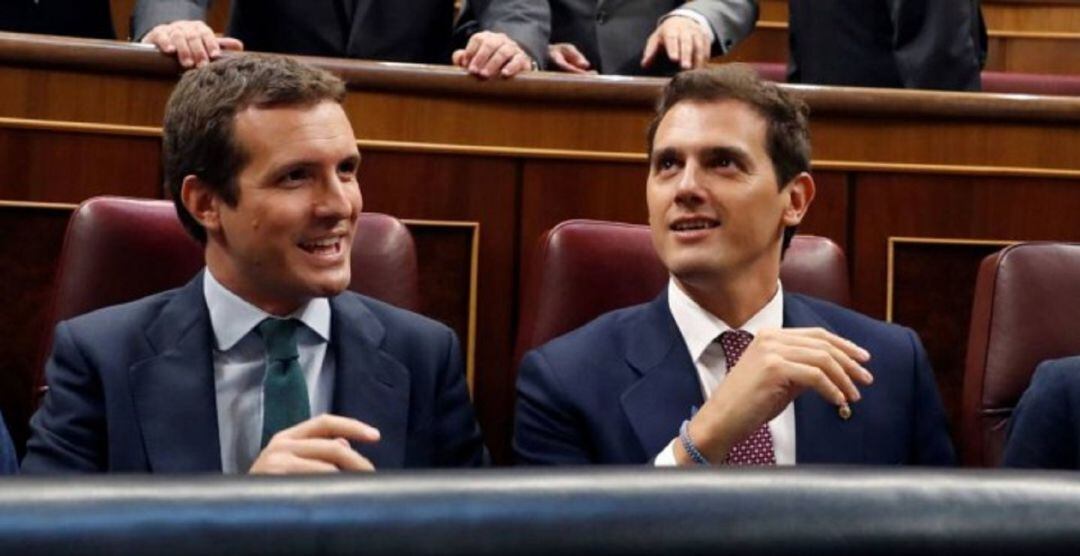 Pablo Casado y Albert Rivera en el Congreso de los Diputados