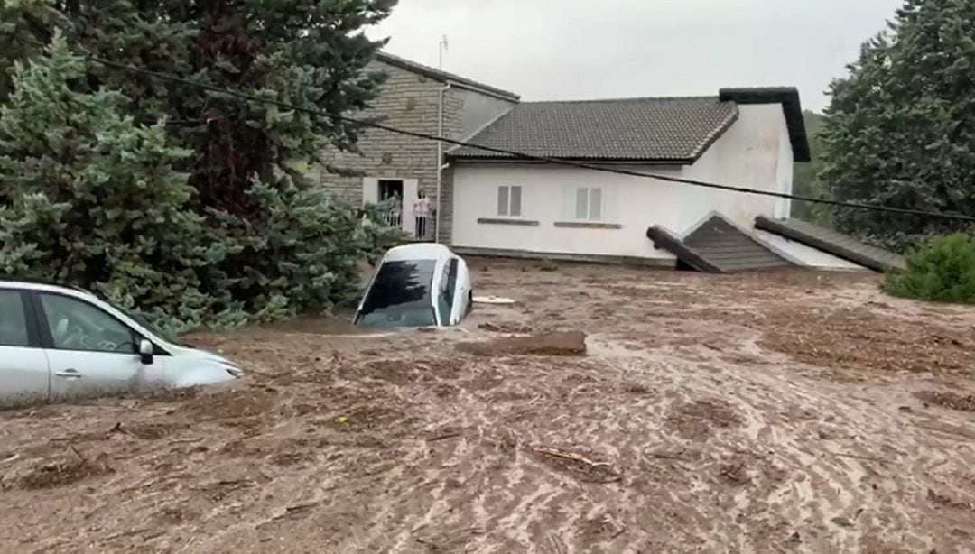 Captura de un video grabado por un vecino que muestra los daños provocados por la tormenta