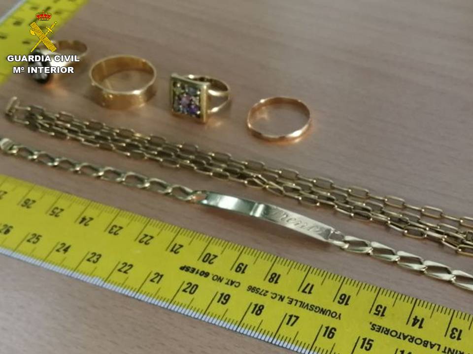 Imagen de las joyas robadas en la residencia vilera / GC