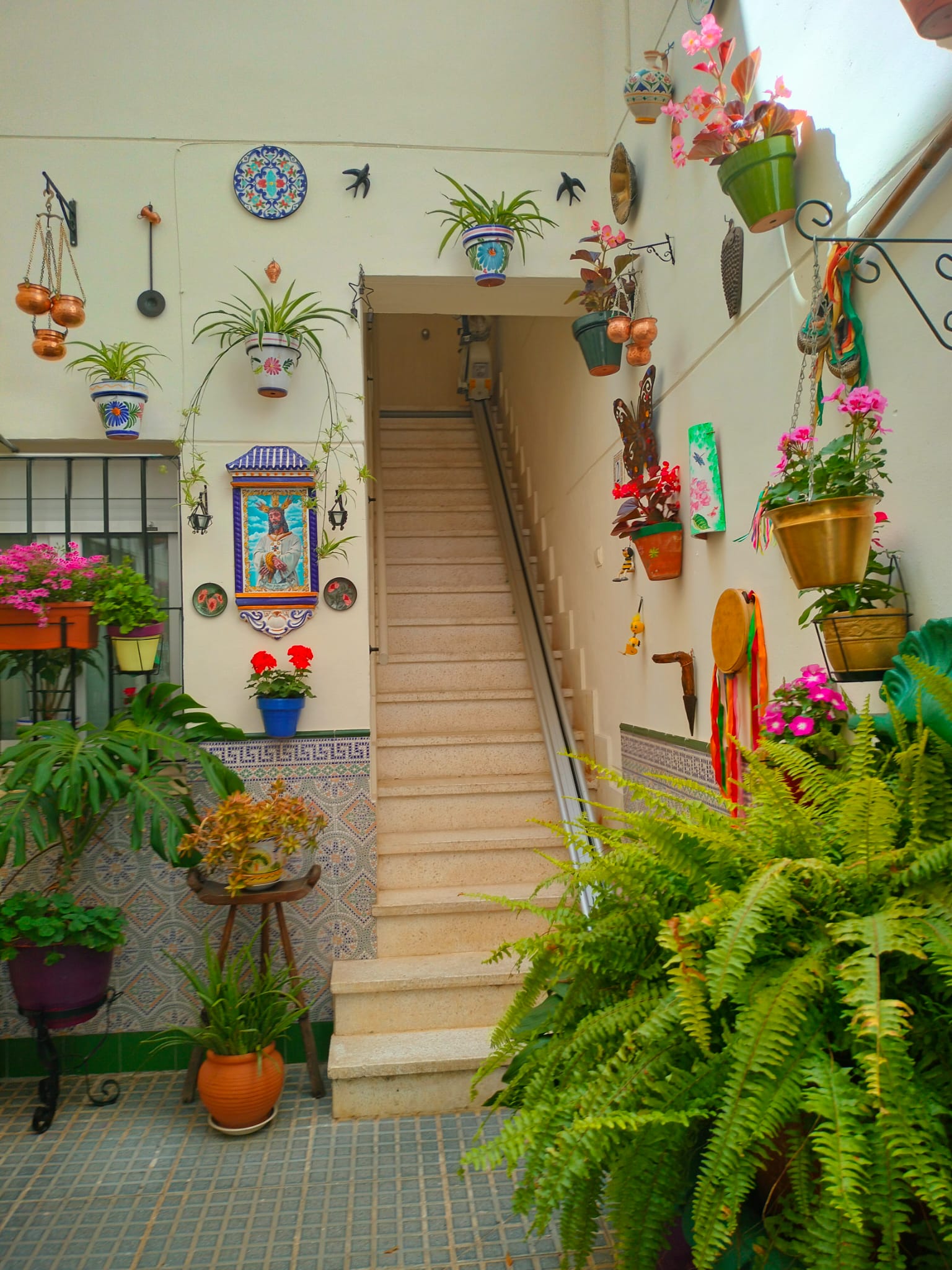 Detalle del corralón de Santa Sofía en el barrio de la Trinidad