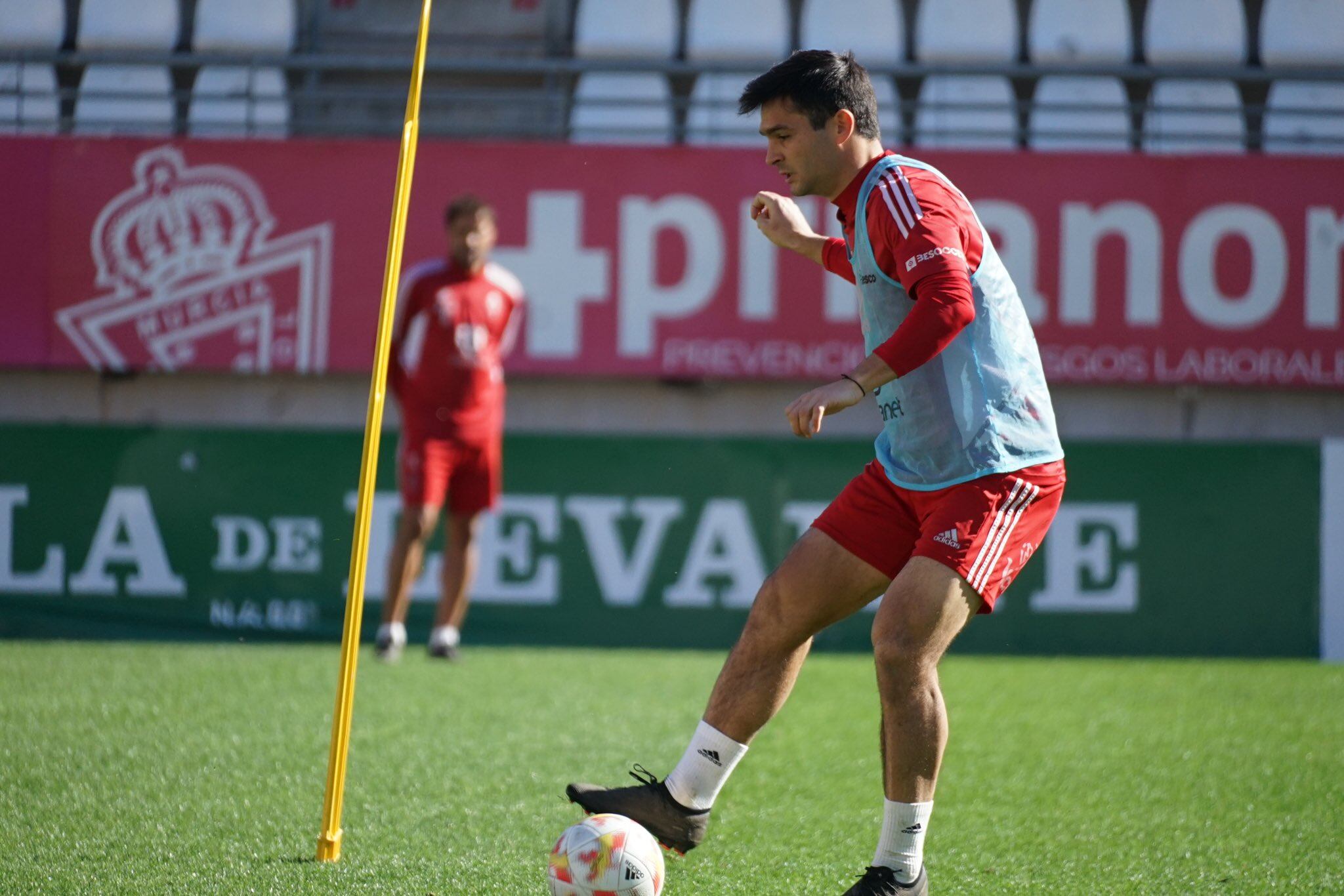 Ale Galindo durante un entrenamiento