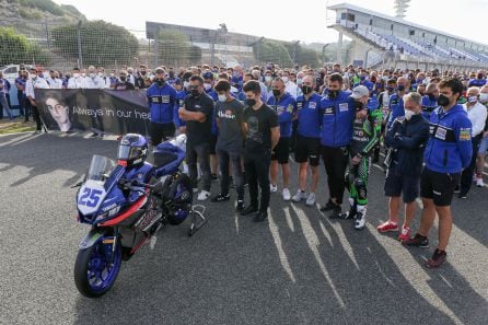 Emotivo minuto de silencio en el Circuito de Jerez