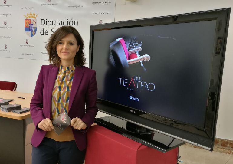 La diputada Sara Dueñas durante la presentación de la tercera edición del ciclo Aquí Teatro