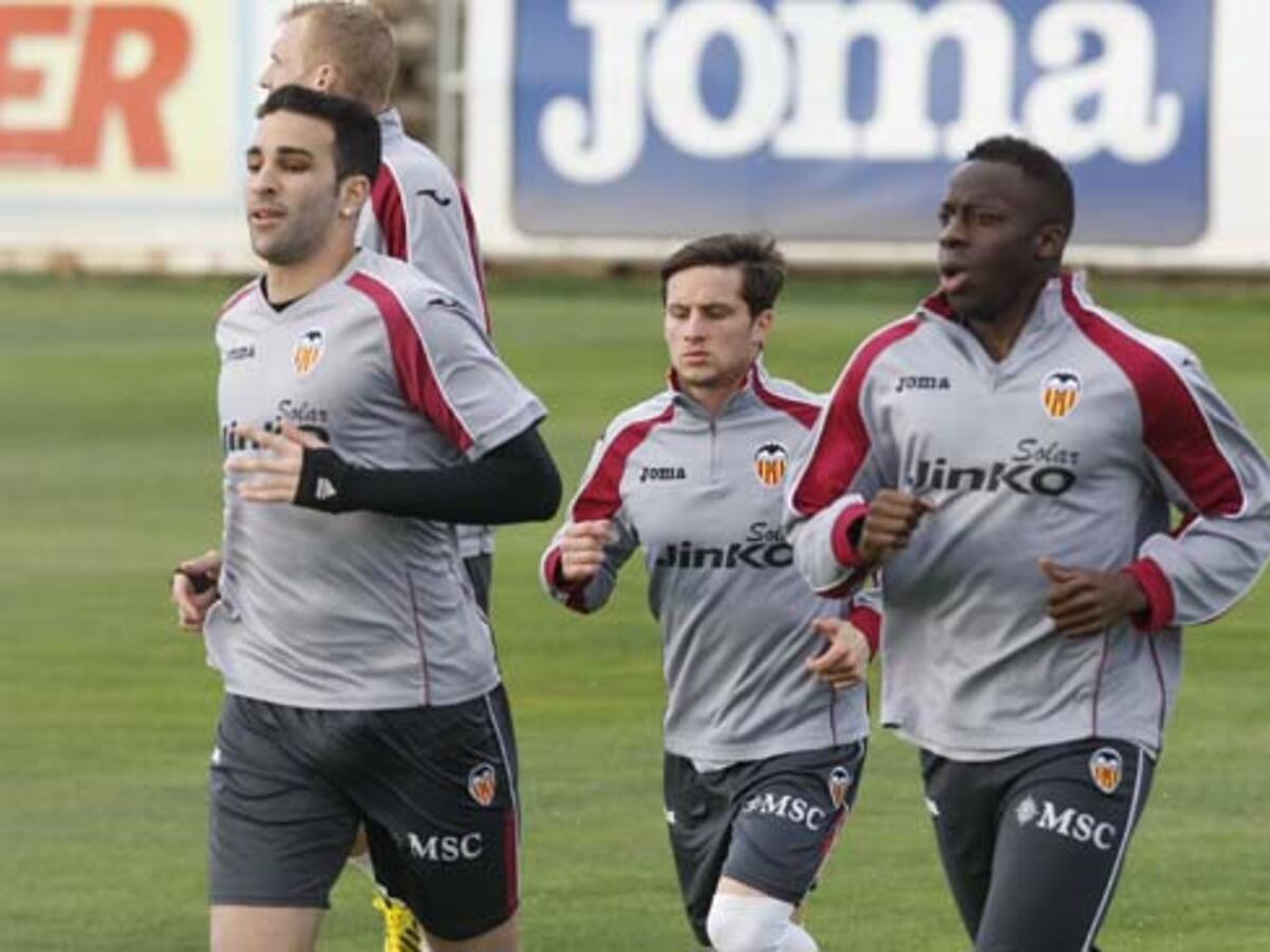 El Valencia vuelve al trabajo sin los internacionales pero sumando efectivos para la visita al Calderón