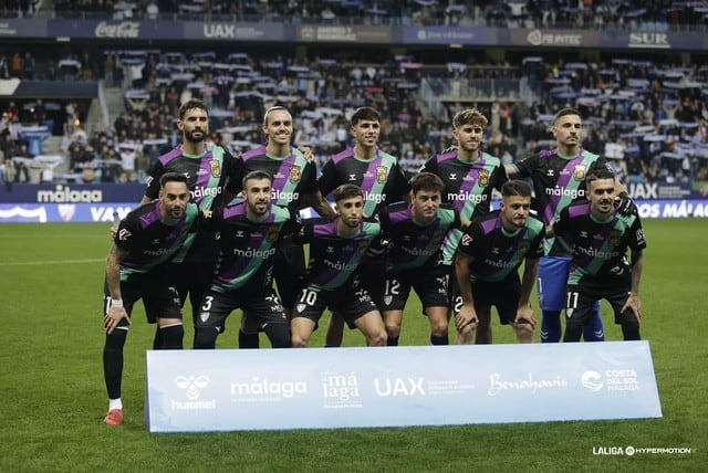 El equipo titular del Málaga en el partido contra el Zaragoza en el estadio de La Rosaleda