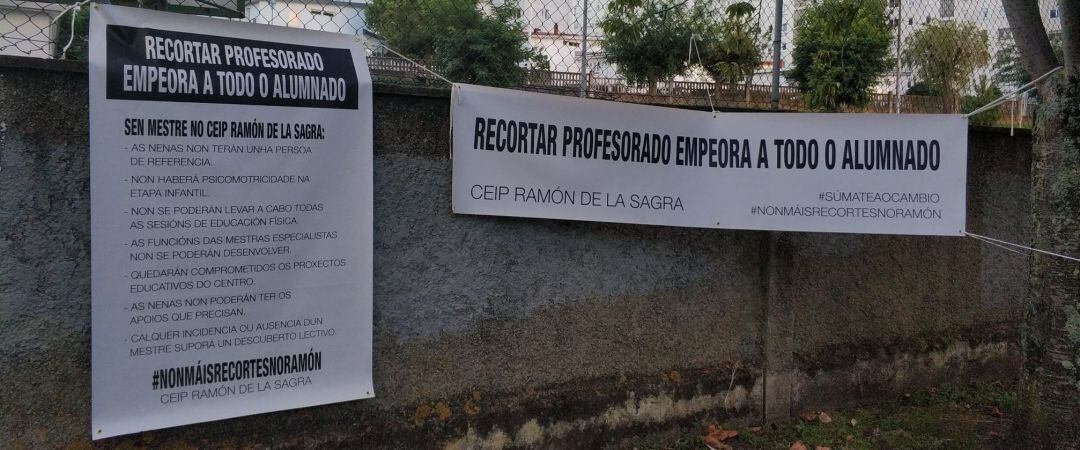 Pancartas en el CEIP Ramón de la Sagra