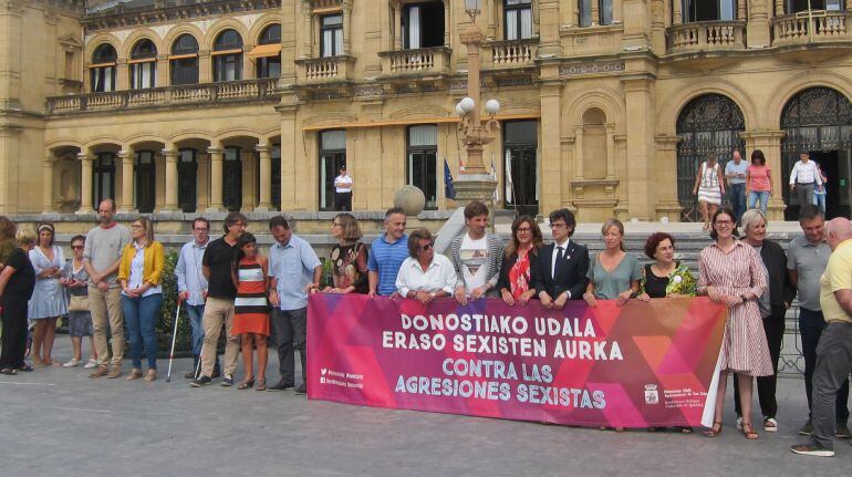 Concentración contra las agresiones machista.