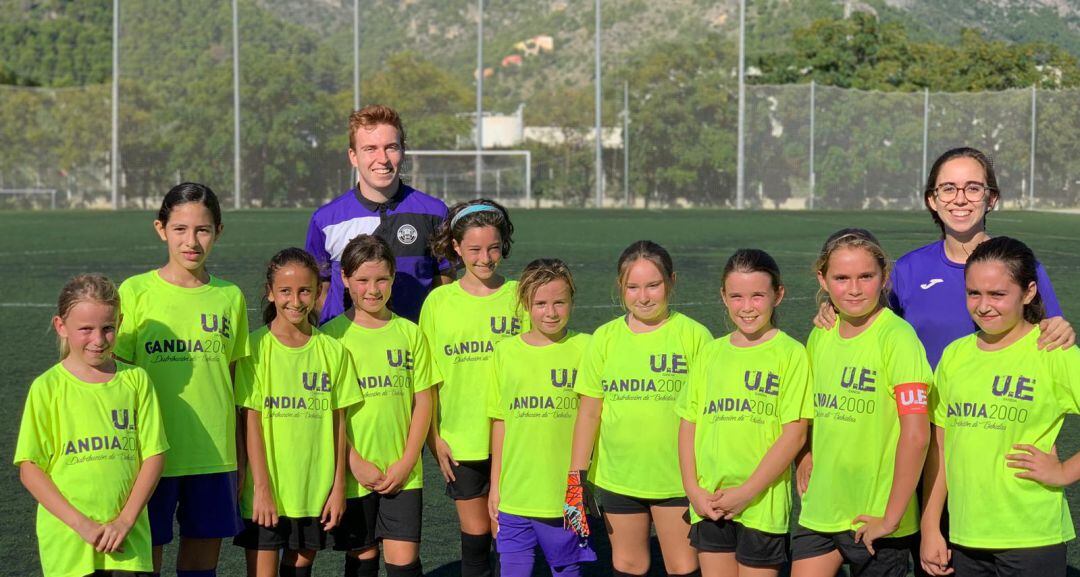 Las jugadoras del equipo femenino de fútbol 8