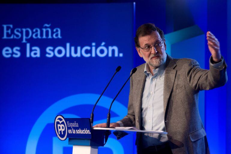 El presidente del Gobierno, Mariano Rajoy, en un acto de campaña en Lleida