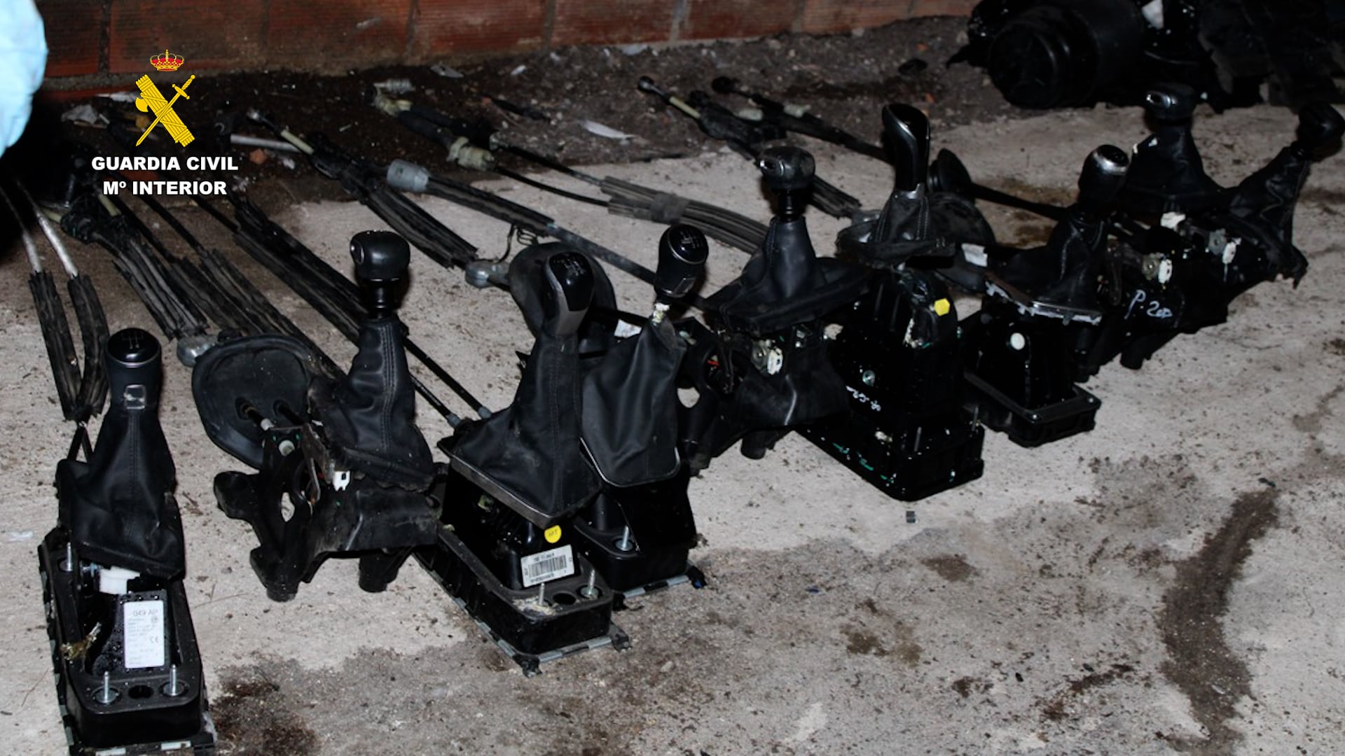 Nueve arrestados en Toledo por una red que desguazaba coches robados y vendía piezas por 1'5 millones