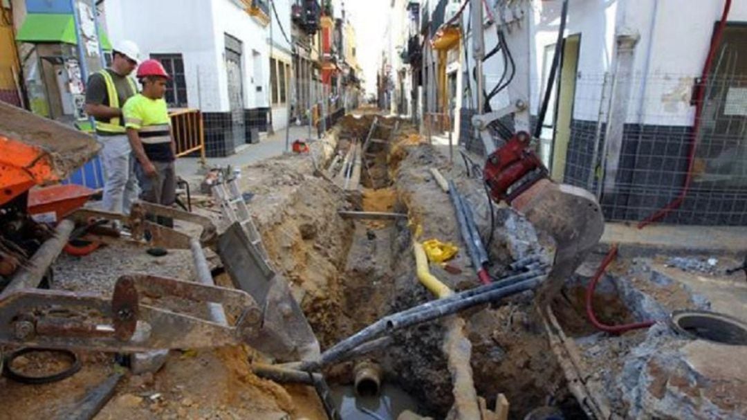 Las obras en las calle Baños y San Vicente obligan a la reordenación de la circulación